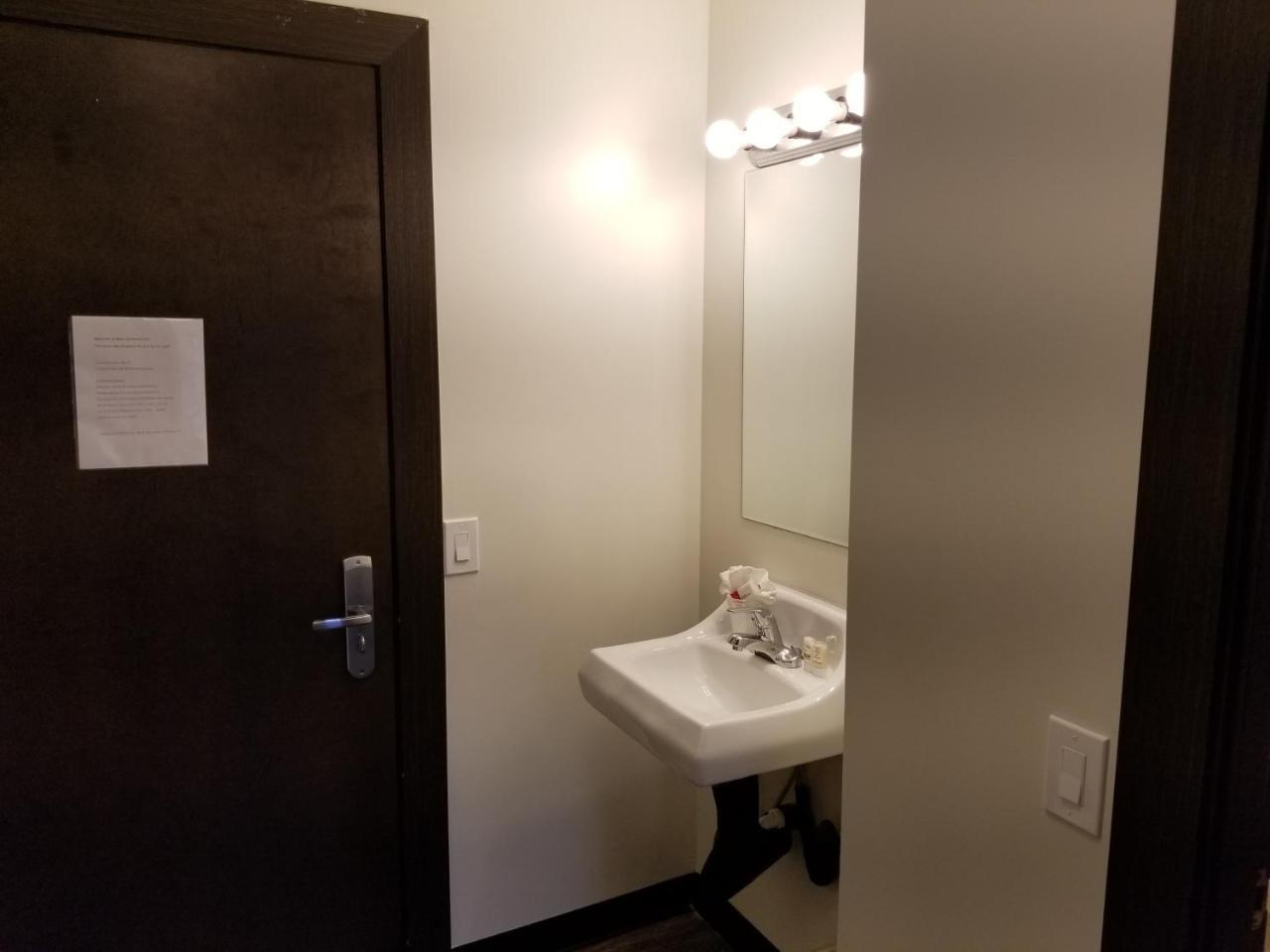 Best Lynnwood Inn المظهر الخارجي الصورة